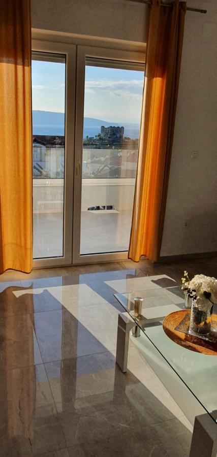 Apartmani Naomi&Leo セニ エクステリア 写真