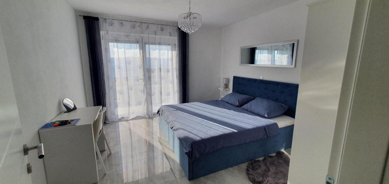 Apartmani Naomi&Leo セニ エクステリア 写真