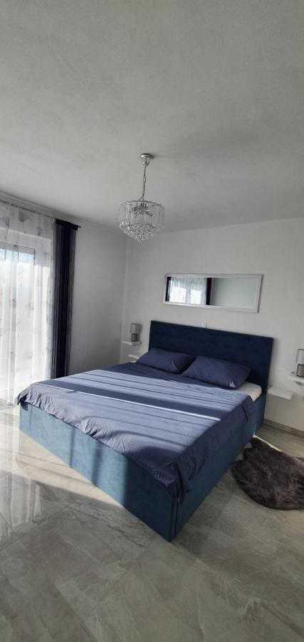 Apartmani Naomi&Leo セニ エクステリア 写真