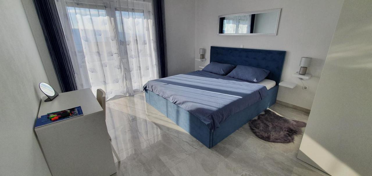 Apartmani Naomi&Leo セニ エクステリア 写真