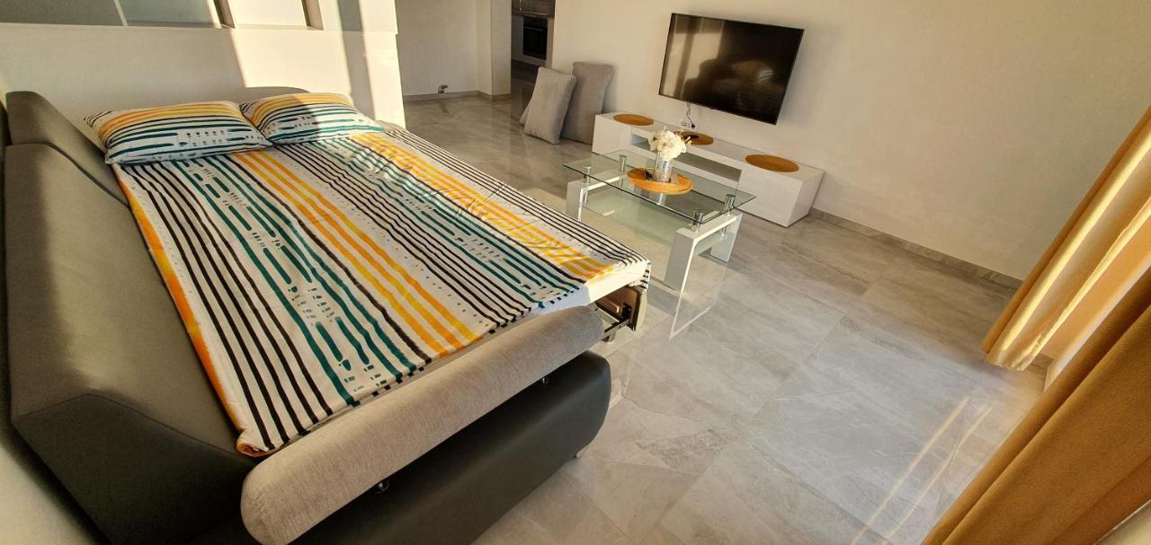 Apartmani Naomi&Leo セニ エクステリア 写真